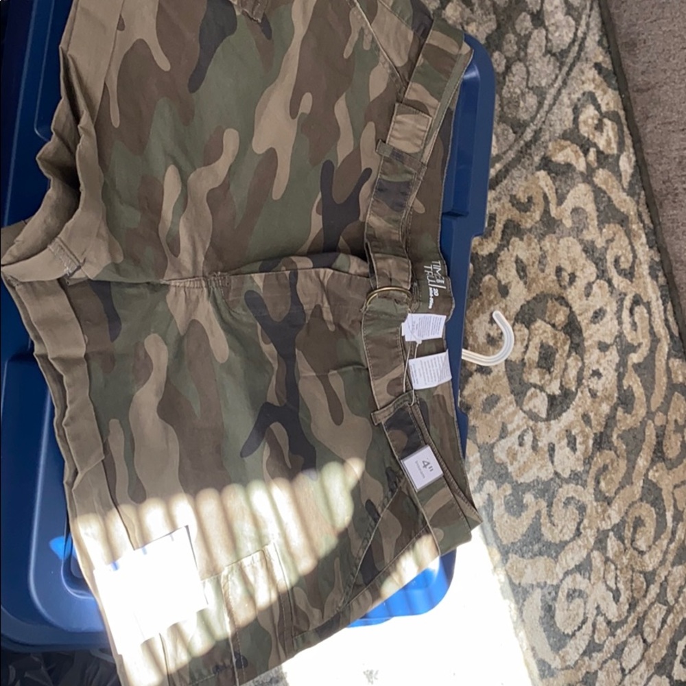 Time and tru shorts 20 size